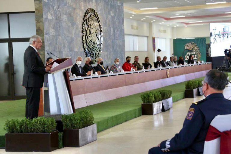  AMLO destaca labor del Ejército