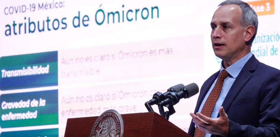  Ómicron llegará a México, pero no ha demostrado ser más virulenta: López-Gatell