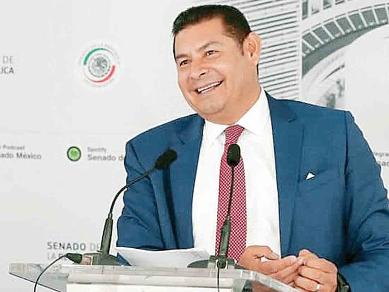 Cabilderos acosan a los senadores; presionan sobre Reforma a pagos por derechos de autor