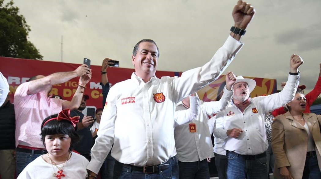 Ricardo Mejía Berdeja se mantiene firme y rechaza presiones en la contienda electoral de Coahuila.