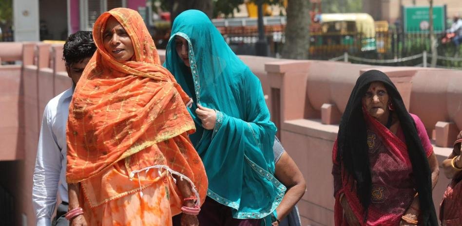Nueva Delhi asfixiada por histórico calor pide ayuda al gobierno por falta de agua